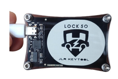 Lock50 HW01 JLR Transponder Key Copy & Unlocking & Change ID Emulator Programming Tool, Number of Lock50 Change ID Oem Grade Keys Included  with Case: Included 2X  HW05 + 2X HW13  433 Mhz for UK Europe Rest of World, 6 image